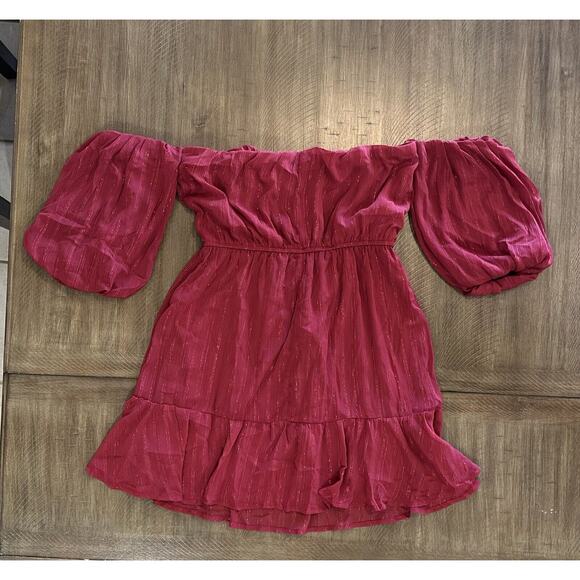 NWT Francesca’s Off The Shoulder Red Wine Shimmer Mini Ruffle Dress Size Medium - Picture 16 of 16